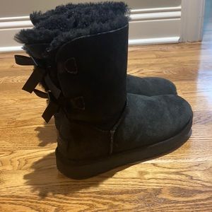 Black bow tie uggs size 8